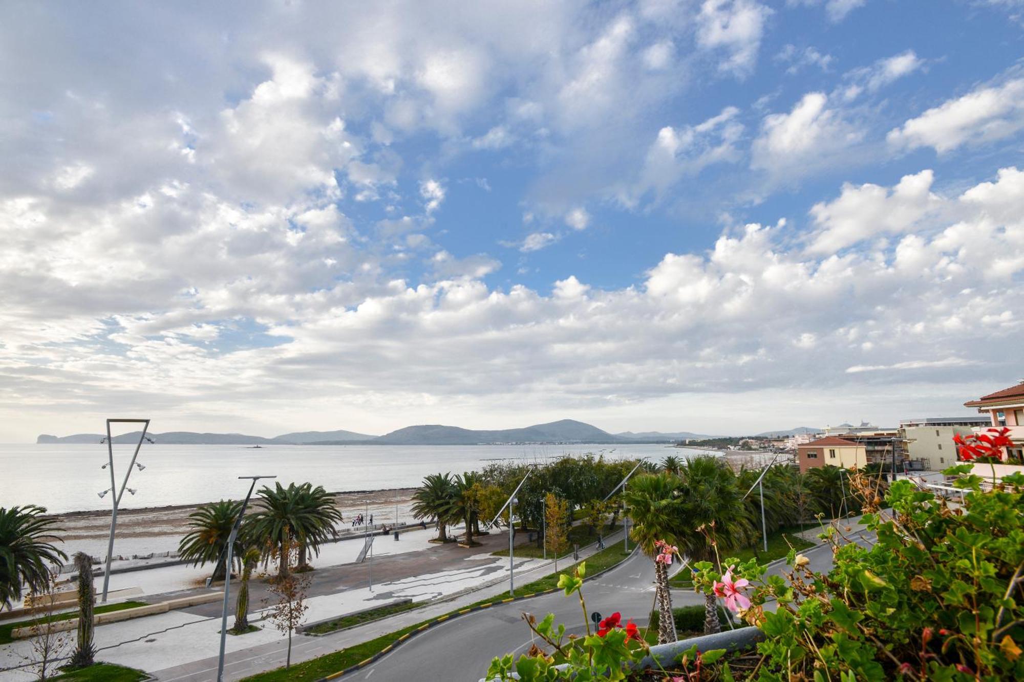 Luxury Garibaldi Apartman Alghero Kültér fotó